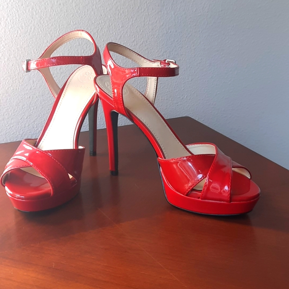 NEW Guess Geordie Red Heels
